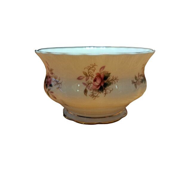 Royal Albert England Lavender Rose Bone China Sugar Bowl - Picture 3 of 8